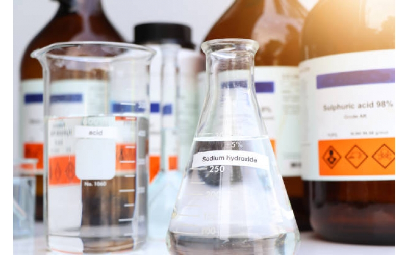 哪種材料的軟管更適合輸送燒堿溶液